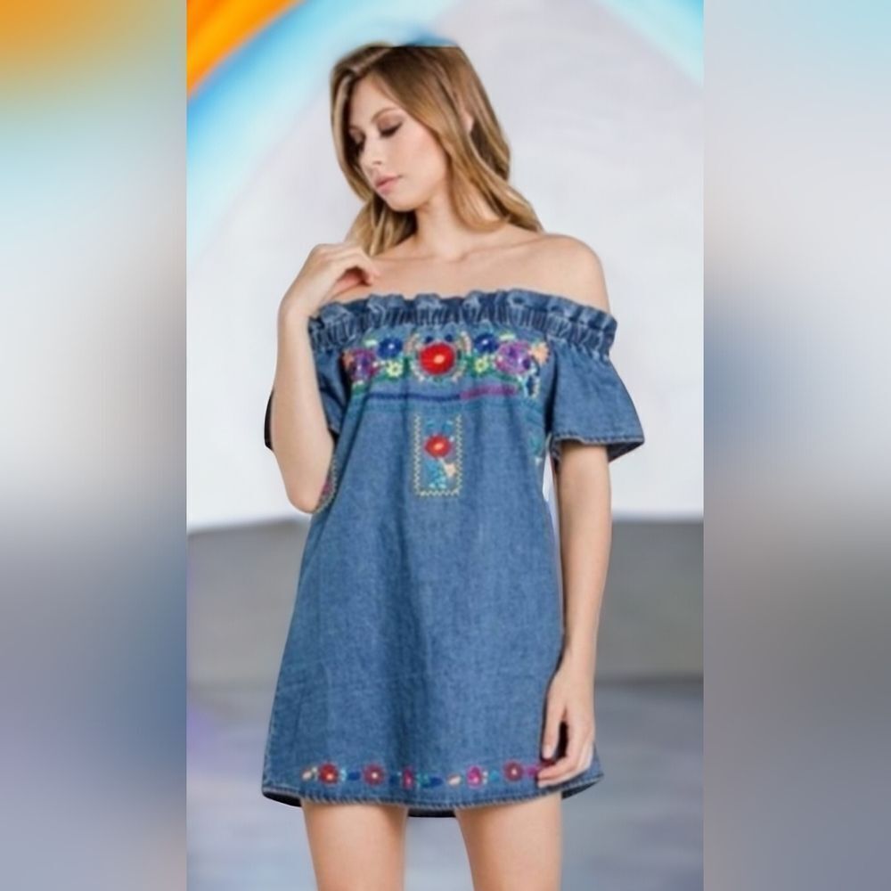 Signature 8 denim dress
